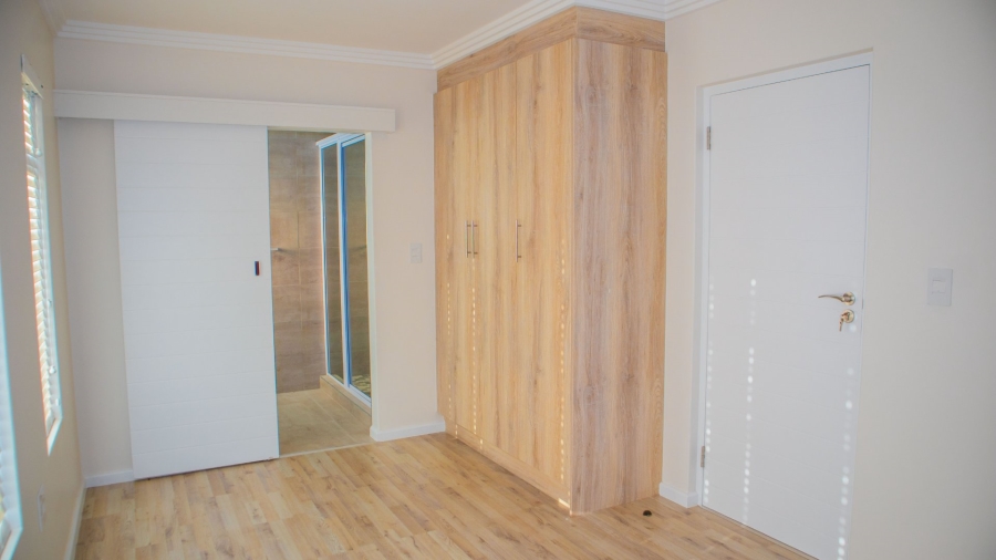 4 Bedroom Property for Sale in Kidds Beach Eastern Cape
